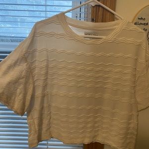 Cream cropped short sleeve top